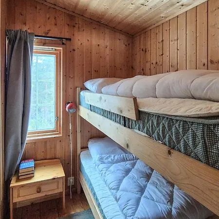 펜션 3 Bedroom Beautiful In Fjelberg Borgundoya